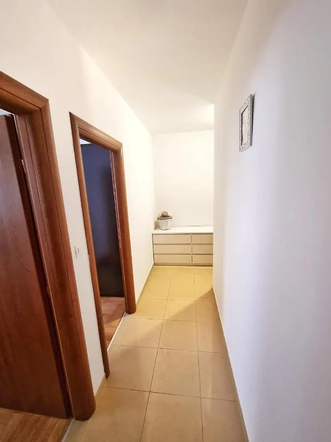 Apartment Katie Σπλιτ