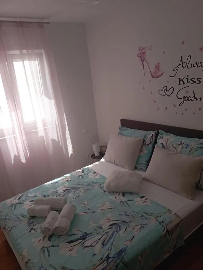 Apartment Katie Σπλιτ