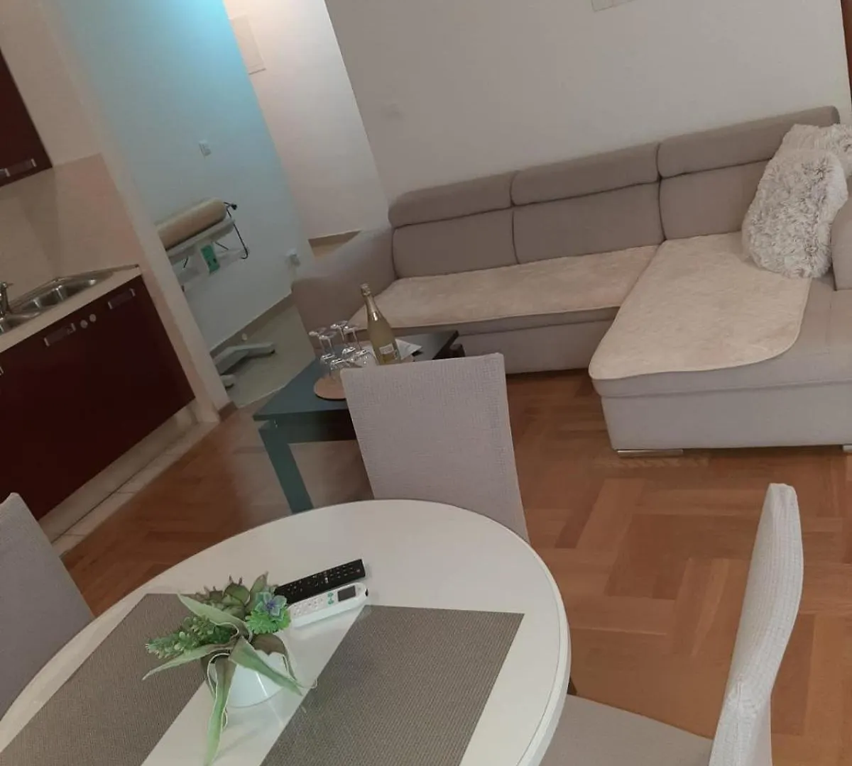 Apartment Katie Σπλιτ